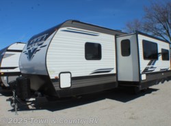 Used 2022 Palomino 28DBFQ available in Clyde, Ohio