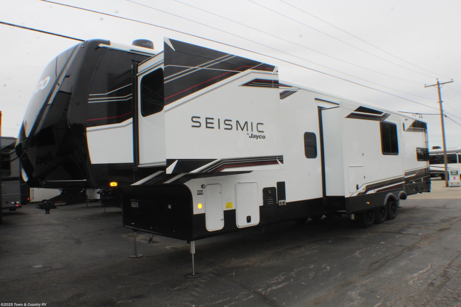 New 2026 Jayco Seismic 395 available in Clyde, Ohio