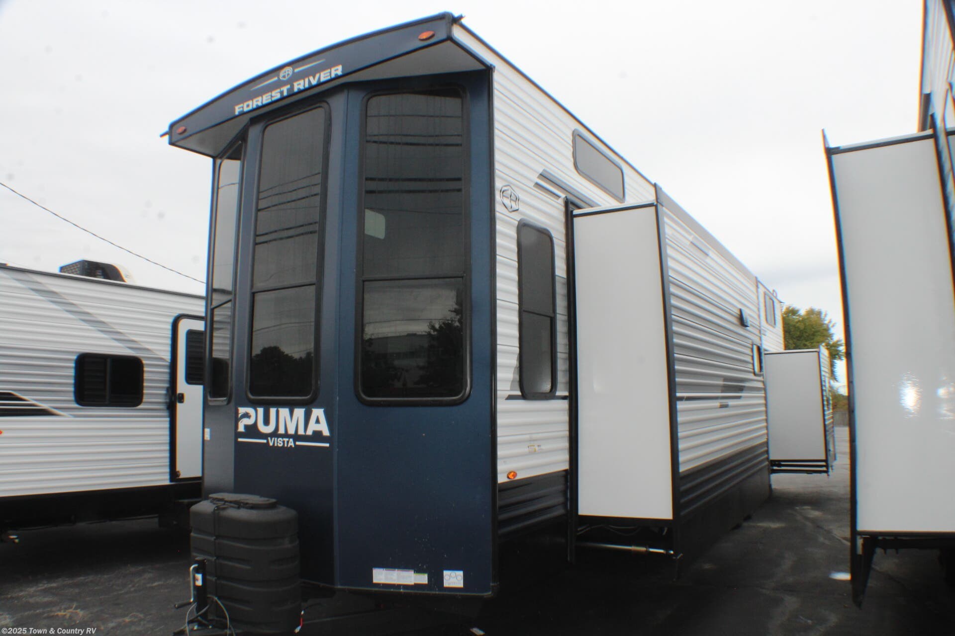 New 2026 Palomino Puma 402LFT available in Clyde, Ohio