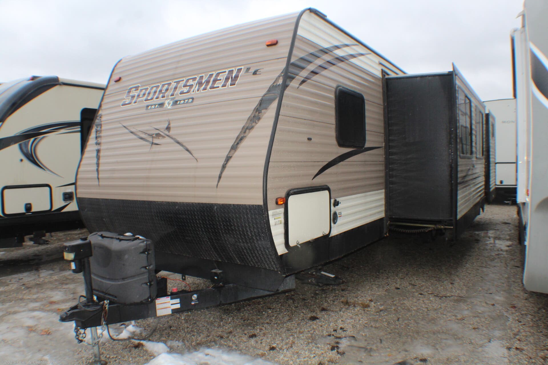 Used 2019 K-Z Sportsmen 332BHLE available in Clyde, Ohio
