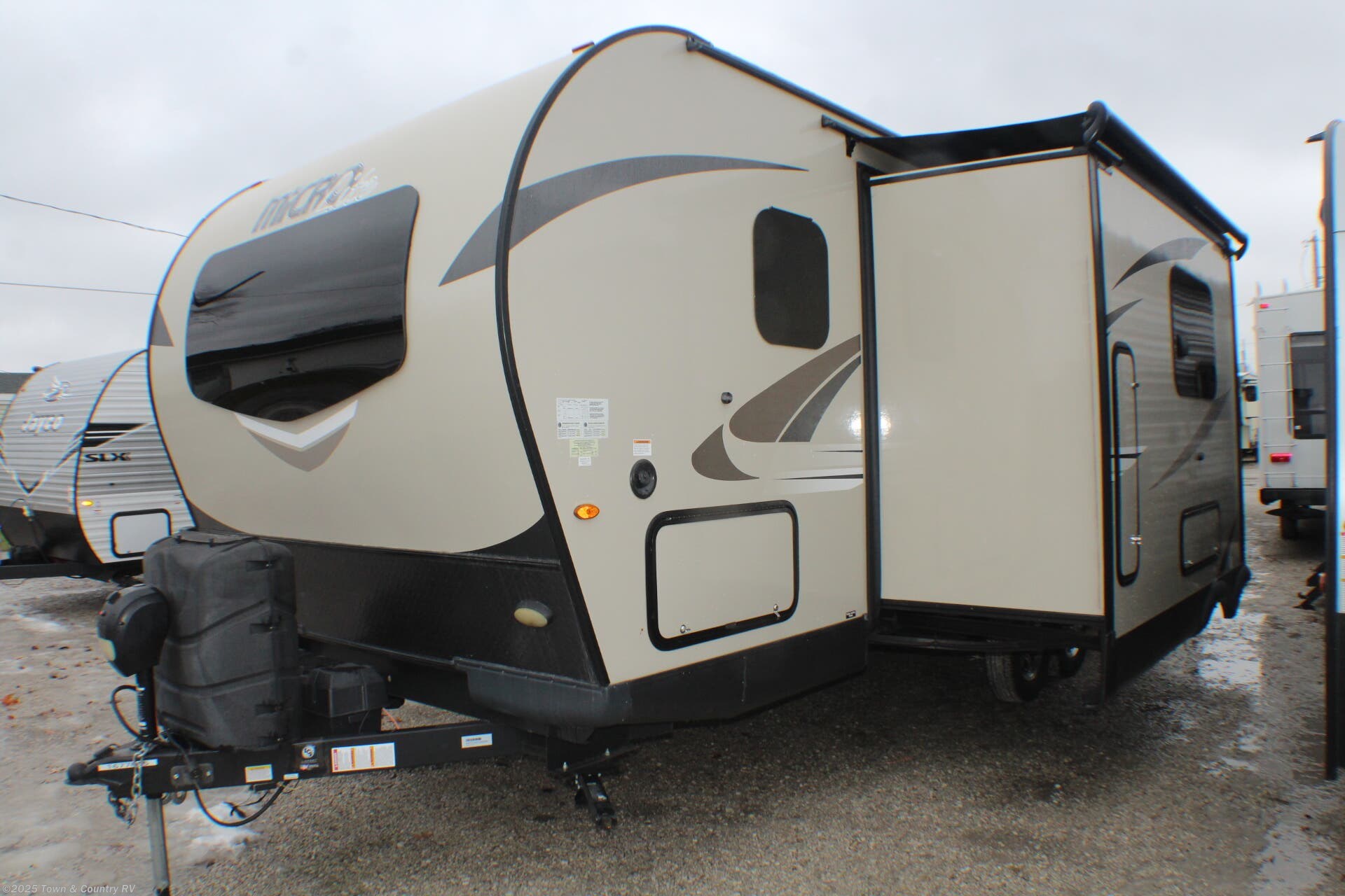 Used 2020 Forest River Flagstaff Micro Lite 25BDS available in Clyde, Ohio