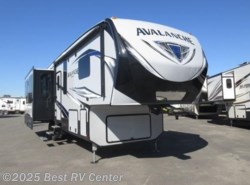 New 2018 Keystone Avalanche 300RE Three Slideouts/ Rear Entertainmen 6 POINT H available in Turlock, California