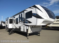 New 2019 Dutchmen Voltage 4205 /Three Bedrooms/Two Bathroom/ 6 Pt Hydraulic available in Turlock, California
