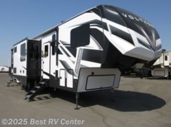 New 2021 Dutchmen Voltage 4195 available in Turlock, California