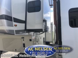New 2020 Palomino Columbus F378MB available in Shakopee, Minnesota