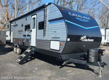 New 2023 Coachmen Catalina Legacy 323BHDS available in St Louis, Missouri
