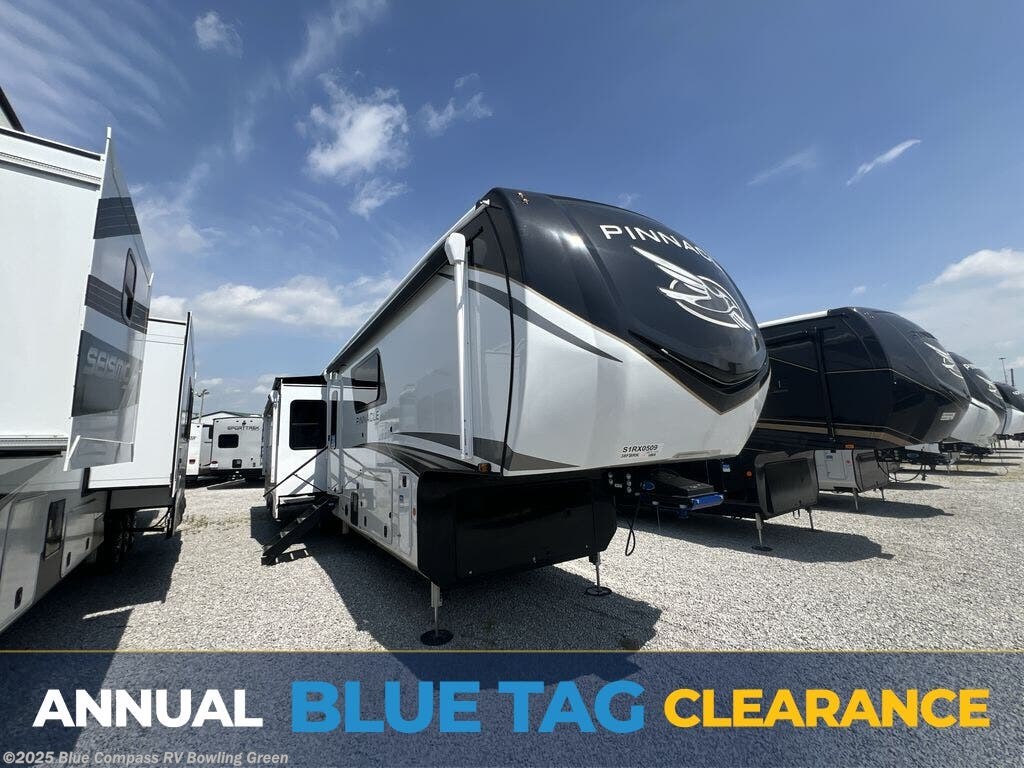 New 2025 Jayco Pinnacle 38KPTS available in Bowling Green, Kentucky