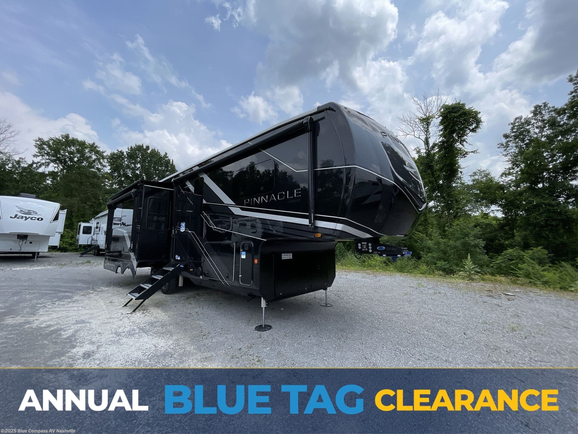 New 2025 Jayco Pinnacle 32RLTS available in Lebanon, Tennessee