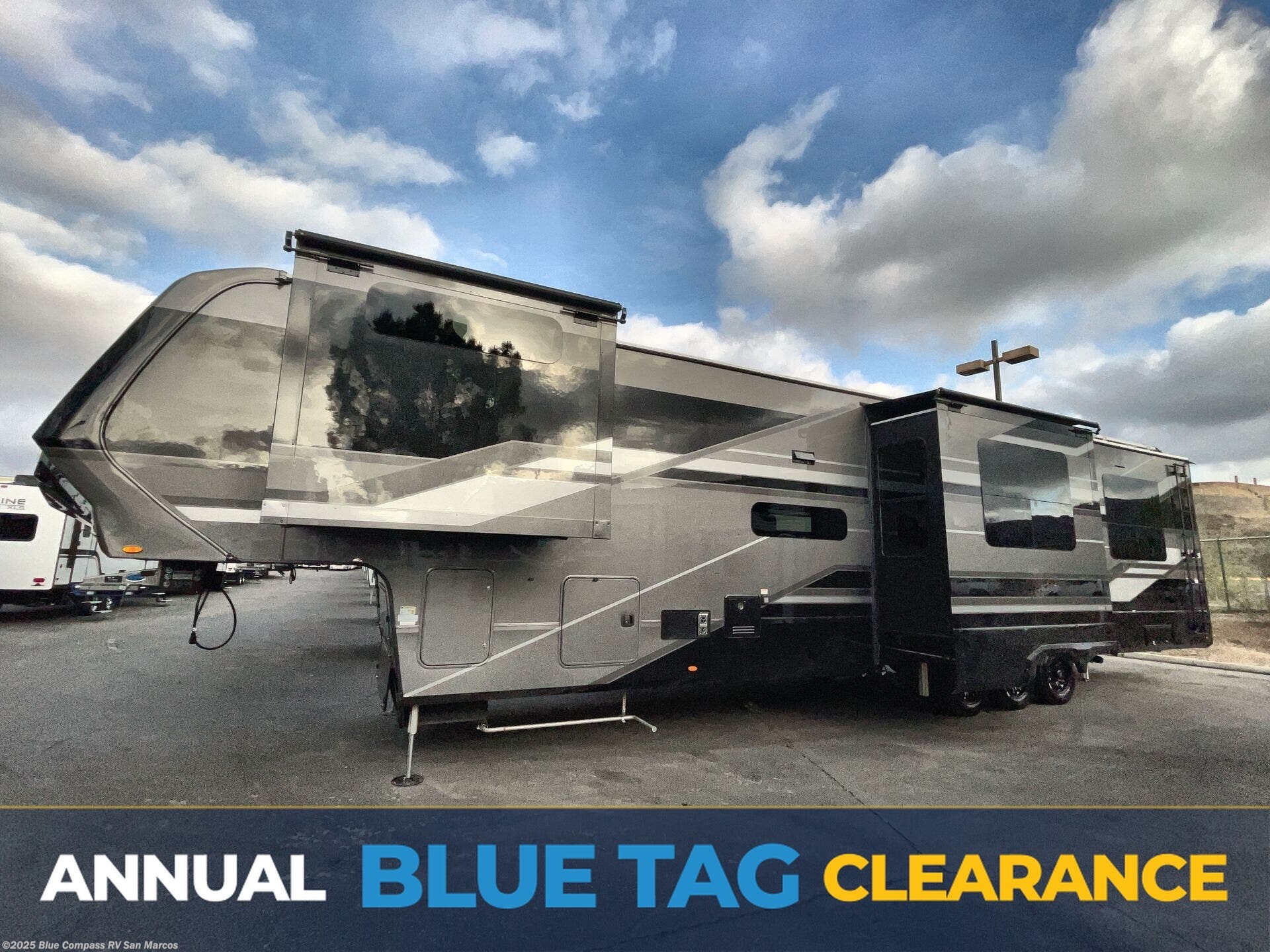 New 2025 Grand Design Momentum M-Class 414M available in San Marcos, California