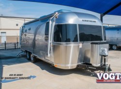 New 2017 Airstream International Signature 25FB available in Fort Worth, Texas