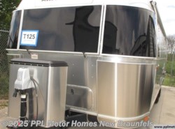 Used 2017 Airstream International Signature 27FB SIG available in New Braunfels, Texas