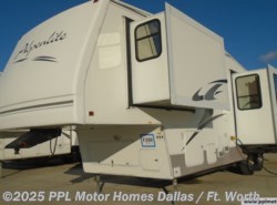 Used 2004 Western RV Alpenlite 32RLT MEDINAH available in Cleburne, Texas