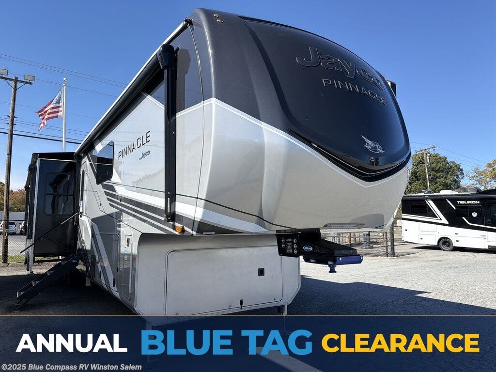 New 2026 Jayco Pinnacle 38FBRK available in Rural Hall, North Carolina