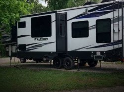 Used 2018 Keystone Fuzion 369 available in Lebanon, Missouri