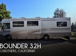 Used 2001 Fleetwood Bounder 32H available in Caruthers, California
