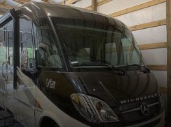 Used 2015 Winnebago Via 25Q available in Hollister, Missouri