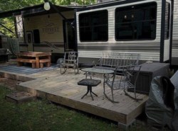 Used 2018 Keystone Retreat 39 Loft available in Zumbrota, Minnesota