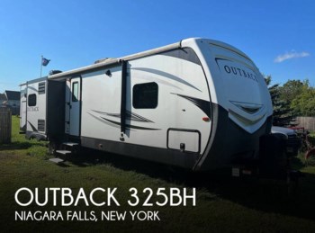 Used 2018 Keystone Outback 325BH available in Niagara Falls, New York