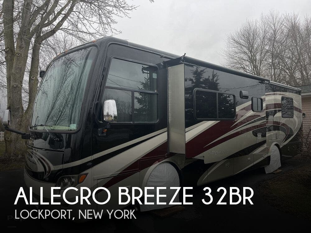Used 2013 Tiffin Allegro Breeze 32BR available in Lockport, New York