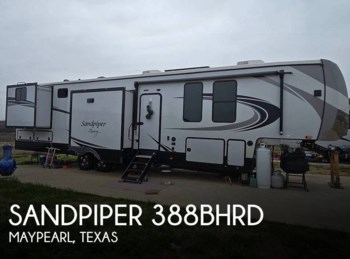 Used 2022 Forest River Sandpiper 388BHRD available in Maypearl, Texas