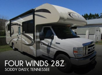 Used 2014 Thor Motor Coach Four Winds 28Z available in Soddy Daisy, Tennessee