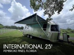 Used 2022 Airstream International 25FB Twin available in Pembroke Pines, Florida