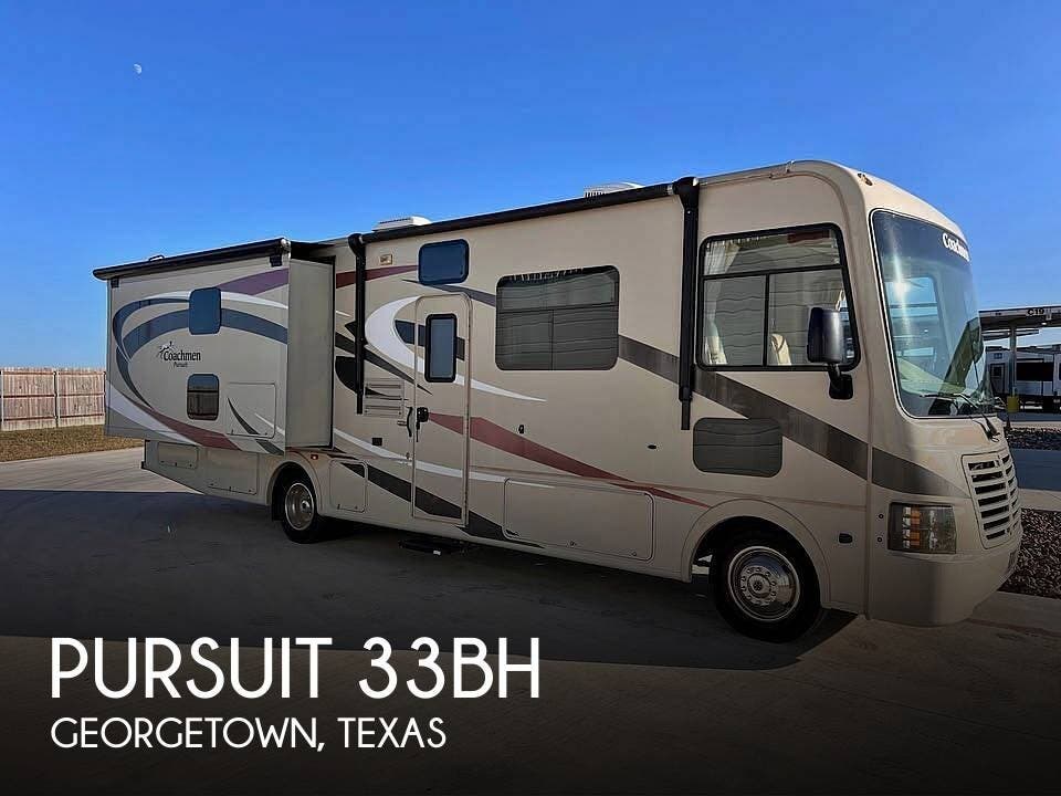 Used 2015 Coachmen Pursuit 33BH available in Georgetown, Texas