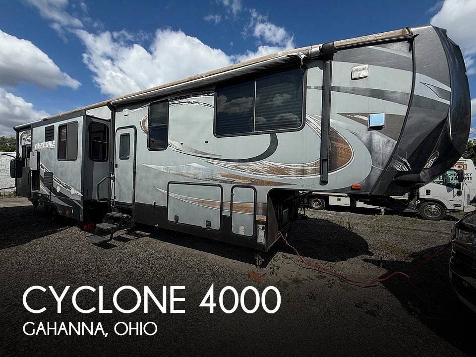 Used 2015 Heartland Cyclone 4000 available in Gahanna, Ohio
