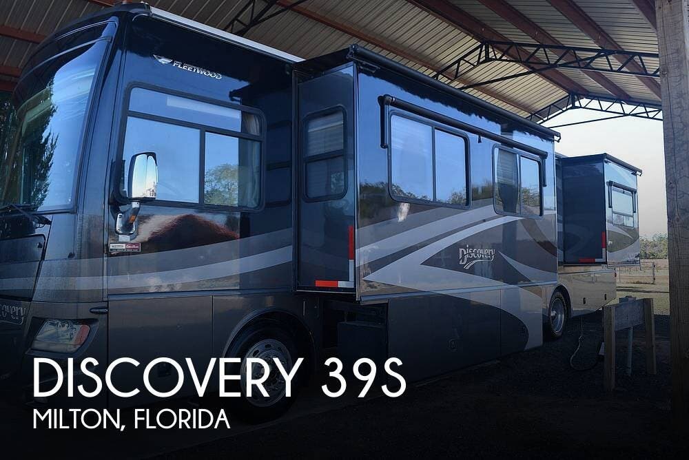 Used 2008 Fleetwood Discovery 39S available in Milton, Florida