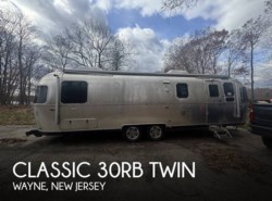Used 2020 Airstream Classic 30RB Twin available in Wayne, New Jersey