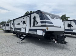New 2021 CrossRoads Zinger ZR320FB available in Opelousas, Louisiana