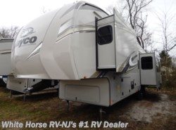 New 2019 Jayco Eagle 319MLOK Rear Island Kitchen Triple Slide available in Williamstown, New Jersey