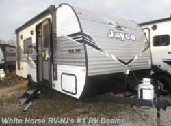 New 2025 Jayco Jay Flight SLX 175FQ available in Williamstown, New Jersey