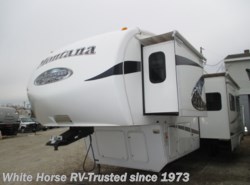 Used 2011 Keystone Montana Mountaineer 345DBQ 2-BdRM Quad Slide, 1 & 1/2 Baths, Bunks available in Williamstown, New Jersey