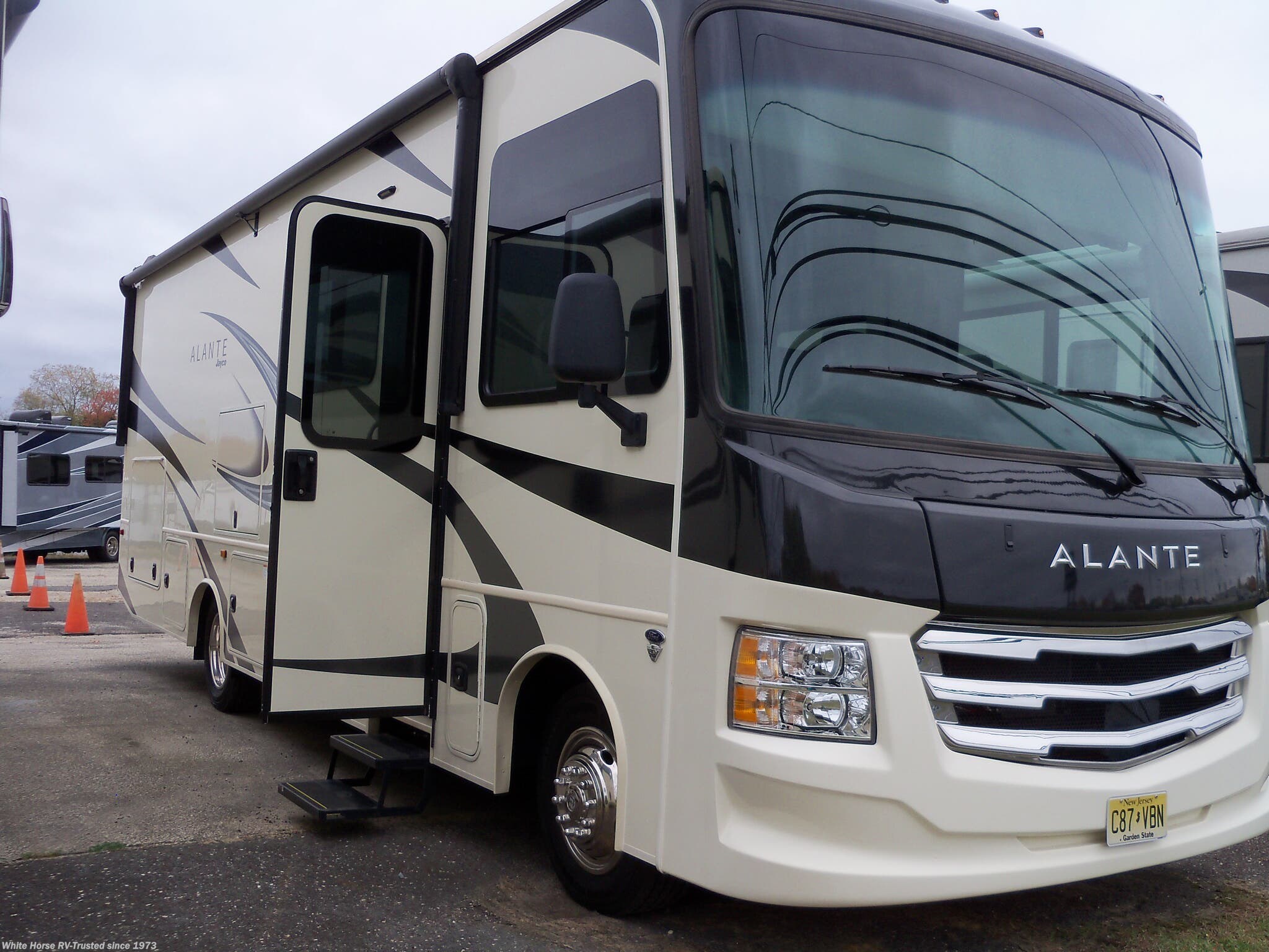 Used 2023 Jayco Alante 29S available in Williamstown, New Jersey