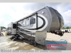 Used 2017 CrossRoads Redwood 3921GK available in Houston, Texas