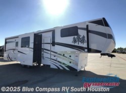 New 2020 CrossRoads Redwood RW3981FK available in Houston, Texas