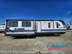 New 2021 CrossRoads Zinger ZR340RE available in Houston, Texas