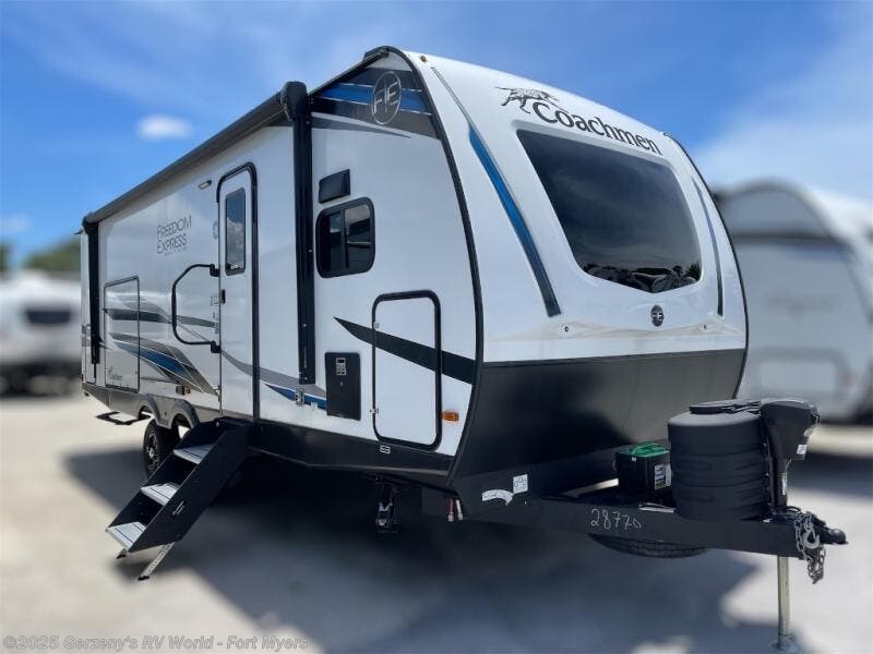New 2024 Coachmen Freedom Express 259FKDS available in Fort Myers, Florida