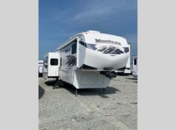 Used 2010 Keystone Montana 3400RL available in Bunker Hill, Indiana