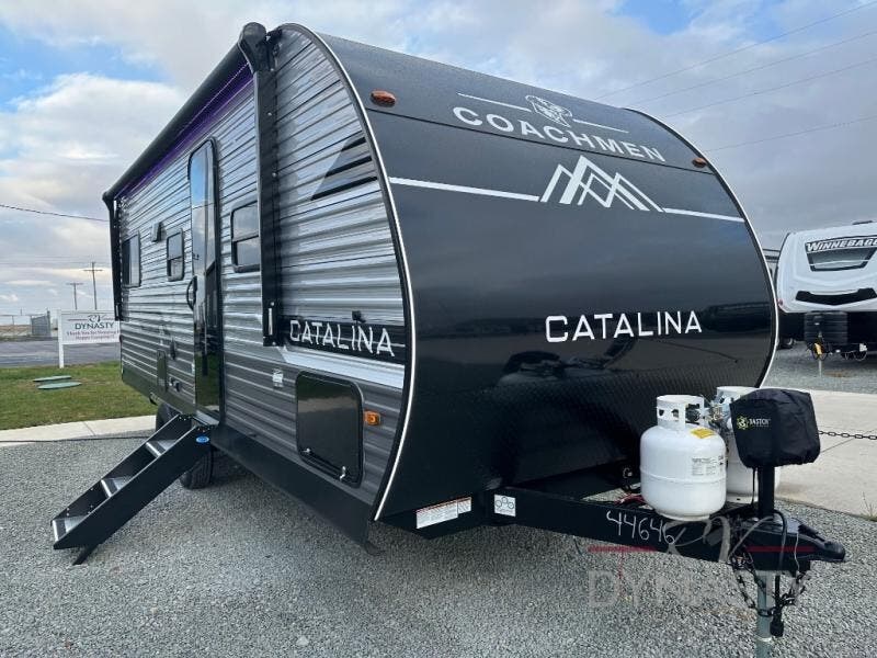 New 2025 Coachmen Catalina Summit Series 8 221EPIC available in Bunker Hill, Indiana