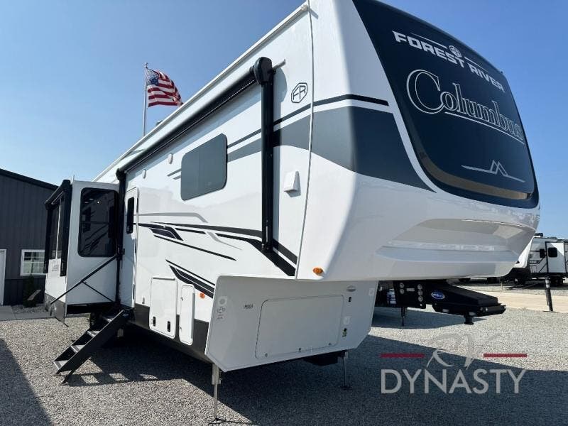 New 2025 Palomino Columbus 383RLH available in Bunker Hill, Indiana