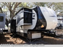 Used 2014 CrossRoads Rushmore Washington RF39WA available in Zephyrhills, Florida