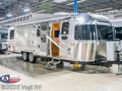 New 2019 Airstream Classic 30RB available in Fort Worth, Texas