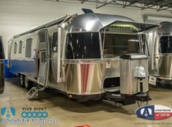 New 2019 Airstream Classic 33FB available in Fort Worth, Texas