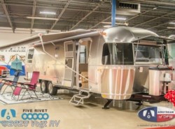 New 2019 Airstream Flying Cloud 30RB available in Fort Worth, Texas