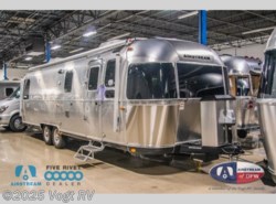 New 2019 Airstream Classic 30RB available in Fort Worth, Texas