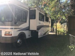 Used 2001 Fleetwood Bounder 33R 34' Class A Motorhome available in Windsor, California
