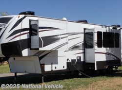 Used 2016 Dutchmen Voltage 3990 available in Moriarty, New Mexico