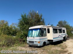 Used 1997 National RV Dolphin 535 available in Kansas City, Missouri